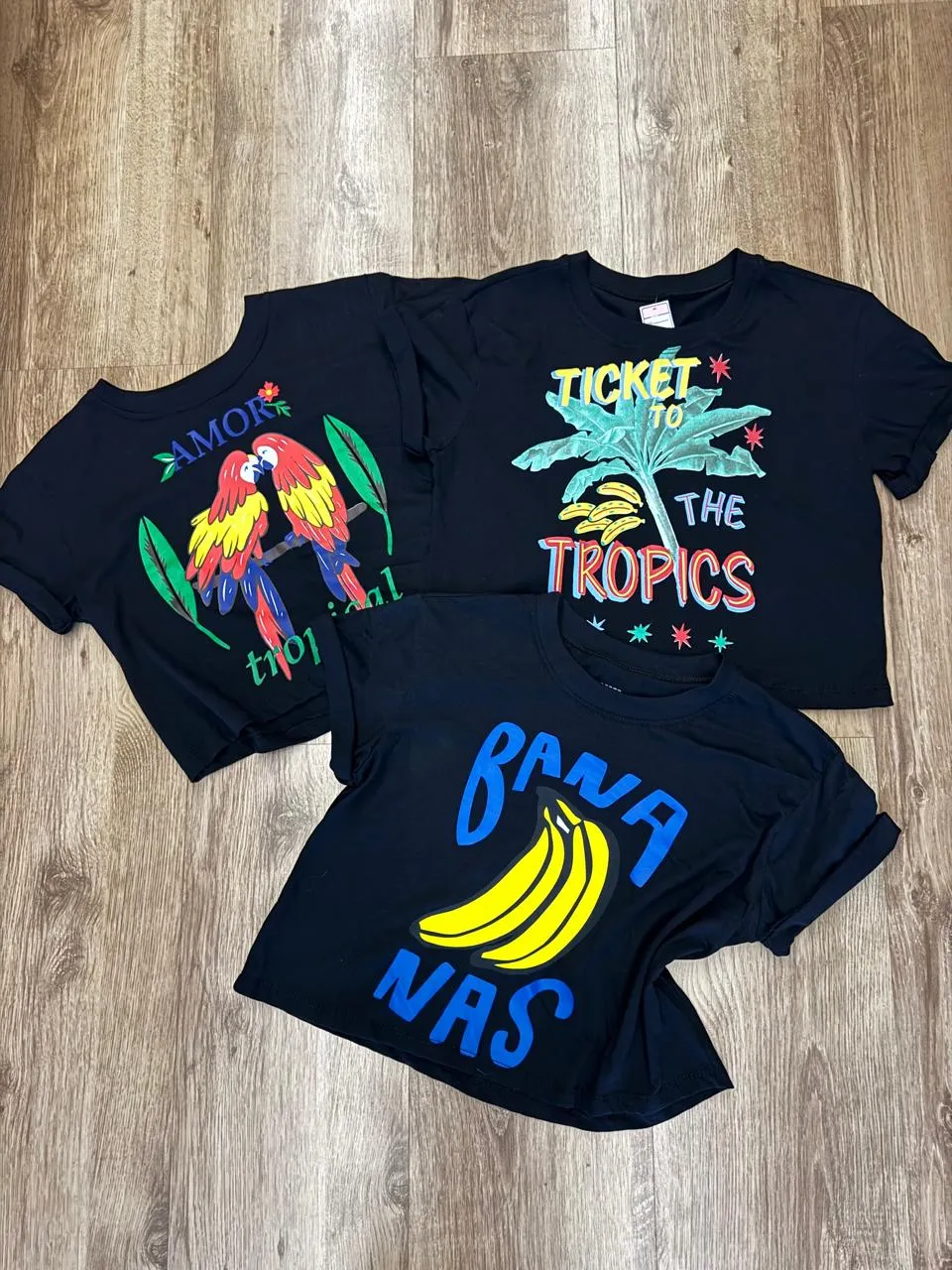 cropped araras