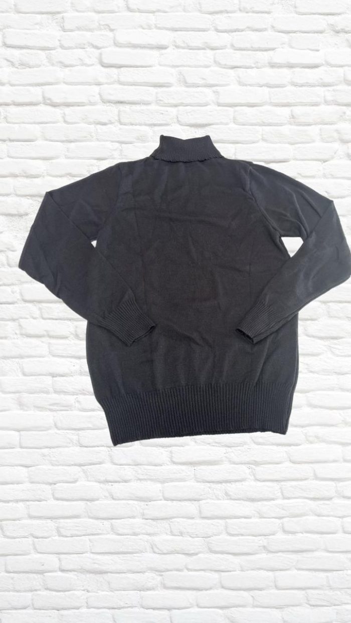 blusa básica gola alta blusa básica gola alta