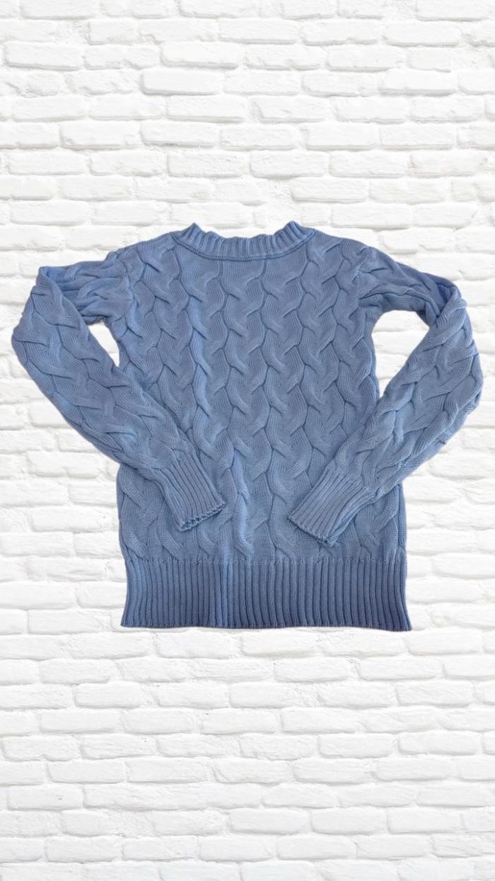 suéter azul